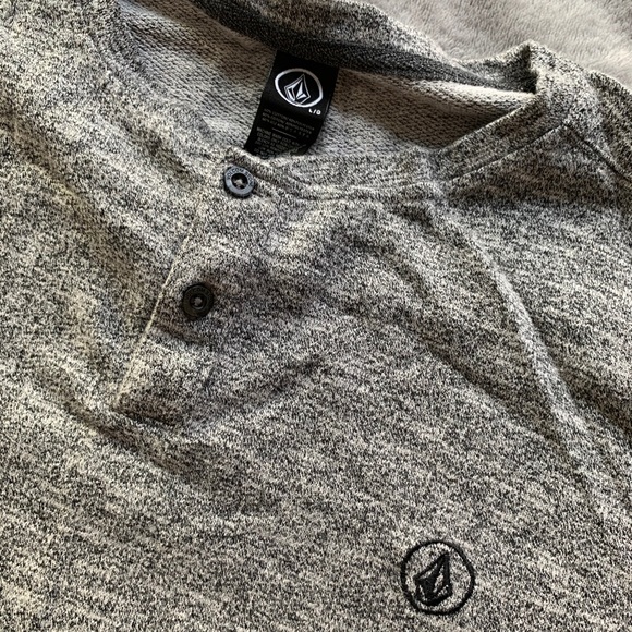 Volcom pull over - Picture 2 of 3